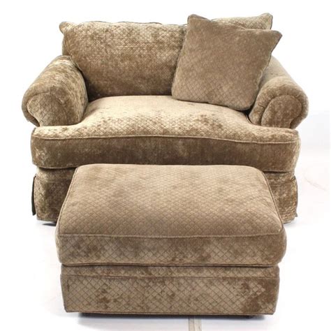 Seat height is 19 from floor. Camden Collection Contemporary Plush Arm Chair | Armchair ...