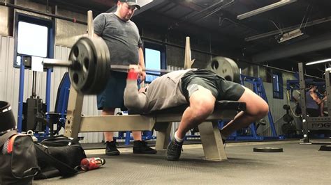 There are a lot of different variables when choosing a bench press, so how do you know which one to purchase. Heavy bench press - YouTube