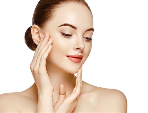 8 Best Facial Kits For Glowing Skin Available In India