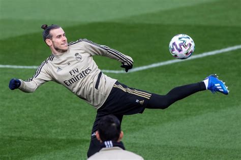 Bale has always worn no 11. Gareth Bale is Real Madrid's 'number one problem' in ...