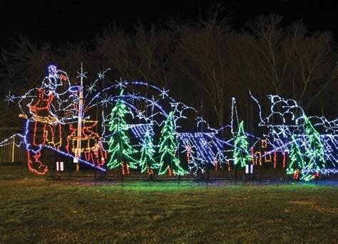 Winterfest Driving Tour Of Lights See Holiday Lights In Pigeon Forge