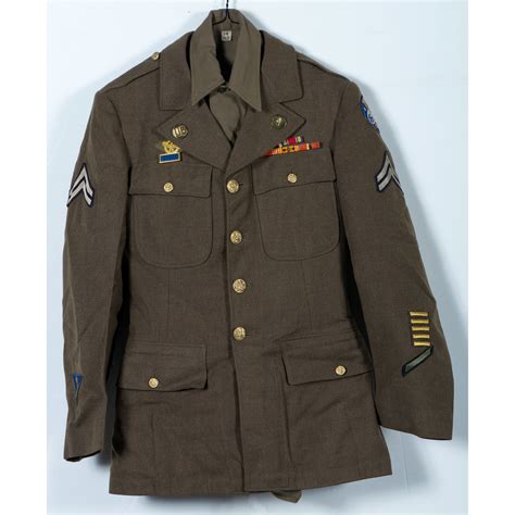 Miscellaneous Vietnam War Era Uniform Lot Cowan S Auction House The Midwest S Most Trusted