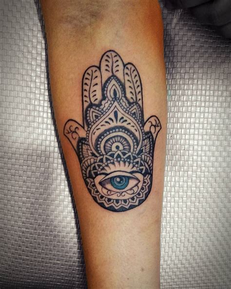 Ideas De Tatuaje Mano De F Tima Fabulosas