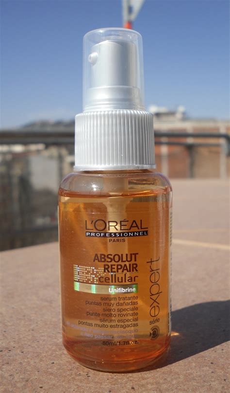 Les sérums sans rinçage conviennent mieux aux cheveux secs et abîmés. Sérum sans rinçage divin pour cheveux très abîmés chez L'Oréal Professionnel | Clementine's Secrets