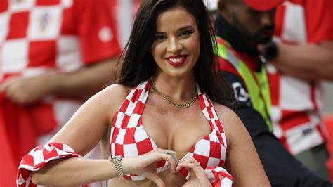 Ivana Knoll La Aficionada Más Guapa Del Mundial Enloquece A Fanáticos Con Su Look En El Croacia