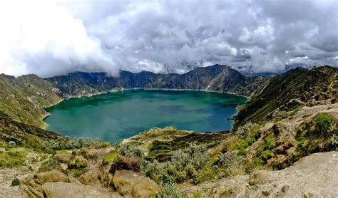 But where exactly is the center of the world? Kratersee Quilotoa - Ecuador Foto & Bild | natur-panorama ...