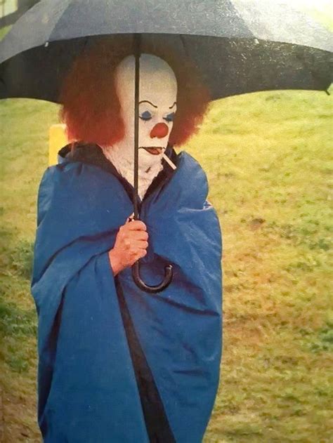 Behind The Scenes Photo Of Tim Curry As Pennywise In Stephen Kings It