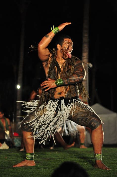 Hula Male Dancer Polynesian People Maori People Hula Dancers
