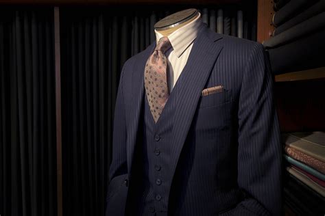 Don't just fit in, find your own perfect fit. MEN'S CUSTOM TAILORED CLOTHING | Richard Bennett