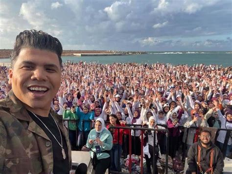 محدث,واتساب عمر للايفون,واتساب عمر للتنزيل,واتساب عمر للاندرويد,واتساب عمر للكمبيوتر,واتساب عمر الوردي ضد الحظر,l واتساب عمر,حالات واتس اب عمر كمال, كم عمر. أول تعليق من جامعة الإسكندرية على حفل عمر كمال: حذرنا ...