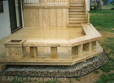 It could a planter for some herbs, succulents and shallow plants, but also could can be used as a perfect storage basket, you could fill it with fruits, chocolates or gourmet snacks. Corner bench and planter | Decks backyard, Outdoor deck ...