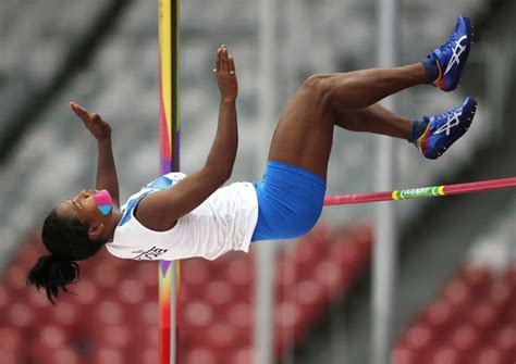 Jun 27, 2021 · annie kunz won the heptathlon competition with a strong performance in the final event, the 800 meters, on a day when the final event was moved to later due to the extreme heat. The alchemist behind India's heptathlon gold - Rediff Sports