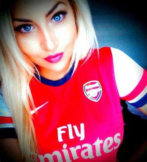 Stunning Gallery 50 Really Hot Women In Football Shirts Sexy Babes In Liverpool Arsenal