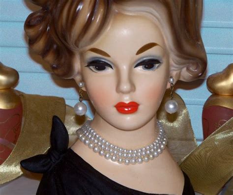 Huge 9 Inch Napcoware Gorgeous Liz Taylor Lady Head Vase With Open Eyes