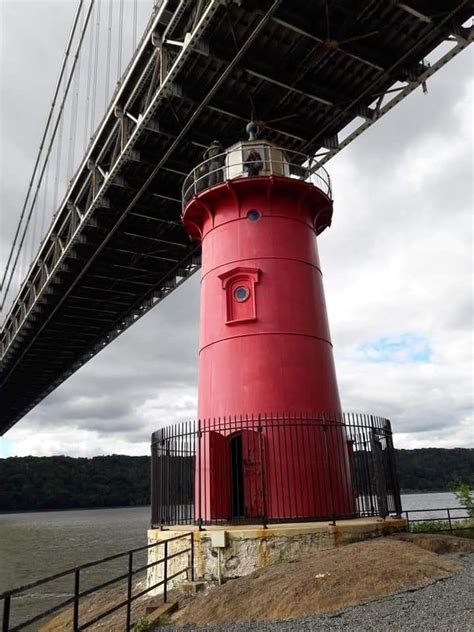 Jeffreys Hook Lighthouse Aka The Little Red Lighthouse In Nyc On The