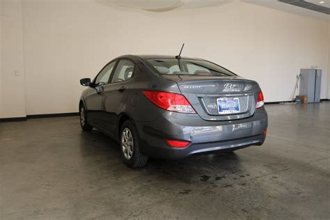 Front wheel drive 31 combined mpg (28 city/37 highway). Pre-Owned 2013 Hyundai Accent GLS FWD 4D Sedan