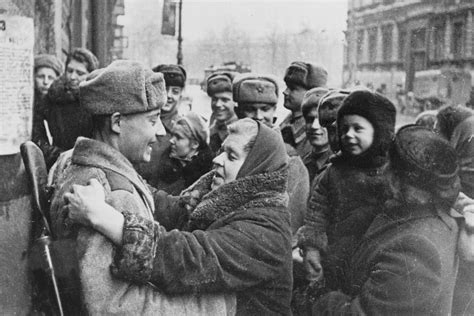 Этот подвиг стал настоящим олицетворением мужества и силы духа советского народа. 18 января 1943 года, в результате операции «Искра» была ...