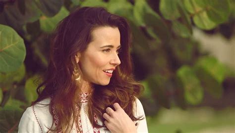 Pin By Zachary Lombard On Linda Cardellini Born June Hair