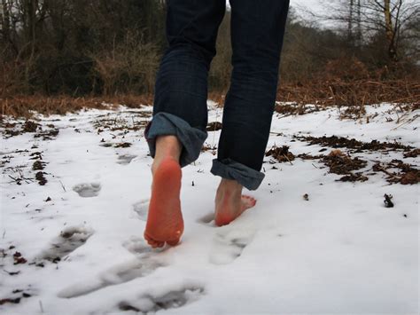 Walking Barefoot In The Snow It Felt Amazingyou Can See Flickr