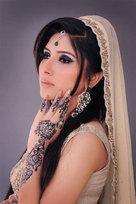 Bridal Pakistani Dresses Suits Mehndi Designs Pic Jewellery Mehndi