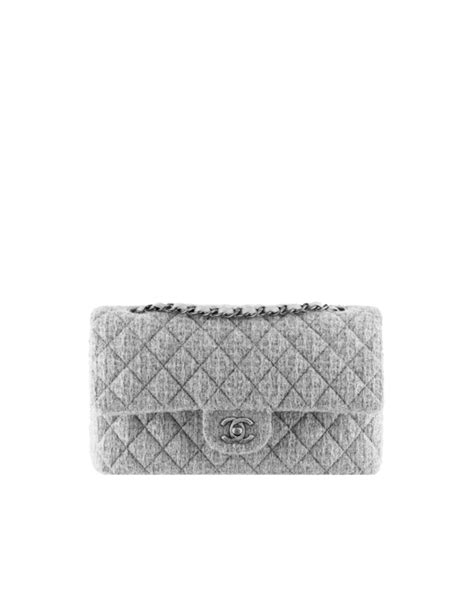 CHANEL Fashion - Classic flap bag | Fall handbags, Classic flap bag, Chanel classic flap bag