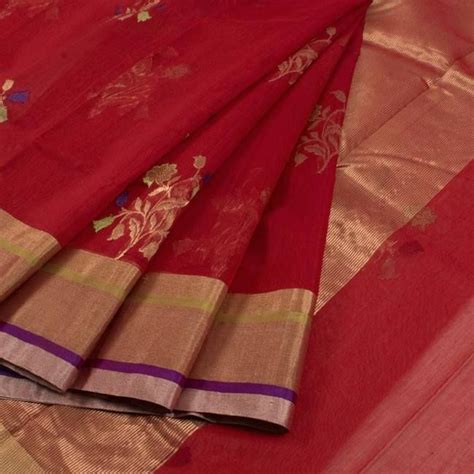 Handwoven Chanderi Silk Cotton Saree With Zari Border And Floral Motifs