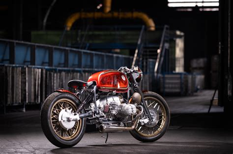 Red Hot Bmw R100 By Incerum Customs Bmw Bobber Style Bike Lift