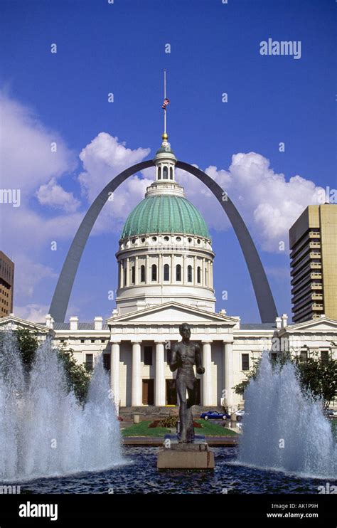 A View Of The St Louis Arch And The Old Historic Courthouse From The