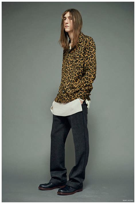 But where to pick up all the appropriate gear to make you. Kurt Cobain Style: Cobain's Famous Grunge Looks