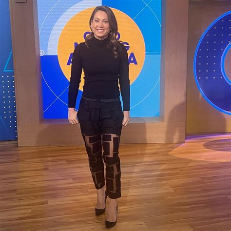 Gmas Ginger Zee Shocks Fans As She Stuns In Sexy ‘peek A Boo Pants On Morning Show The Us Sun