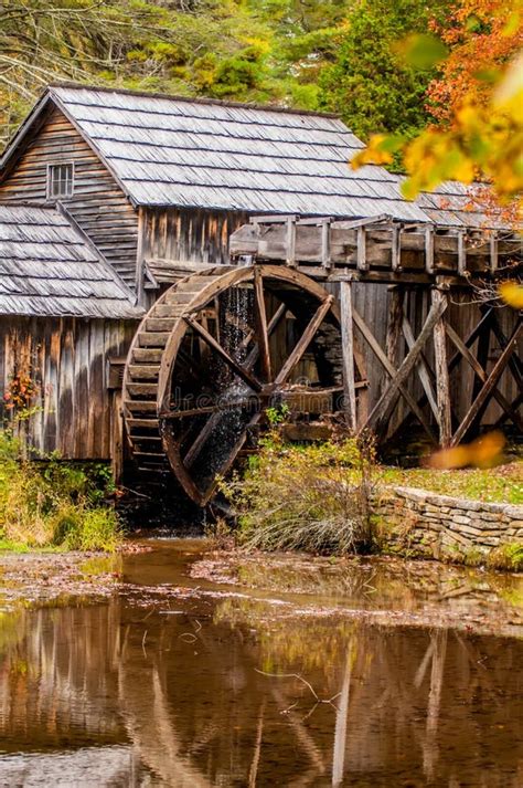 Virginia S Mabry Mill On The Blue Ridge Parkway In The Autumn Se Stock