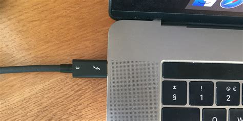 5 Uses Of Thunderbolt 3 Usb C Dignited