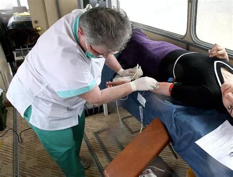 Търсят кръводарители за Клиниката по изгаряния в Университетската болница в Пловдив Новини от