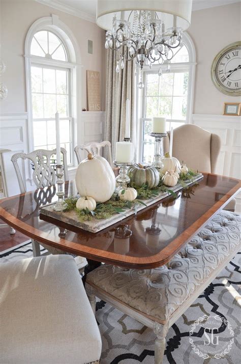 A kitchen table or dining room set will give off a distinctly different look and feel depending on the material you pick. Easy Pumpkin Thanksgiving Table | Dining room table ...