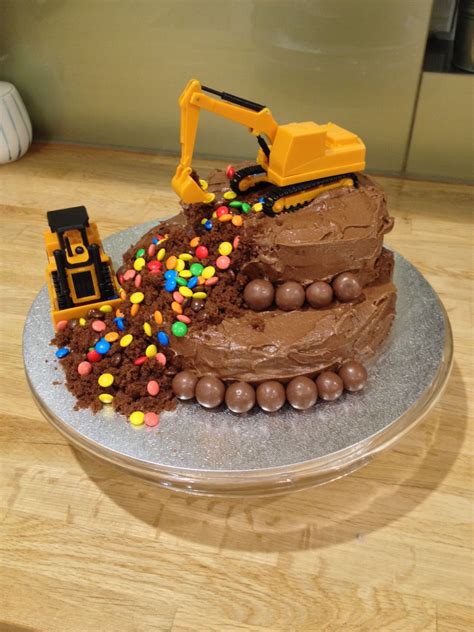 Two year old birthday party ideas. Construction theme cake for my 3 year old boy who loves M ...
