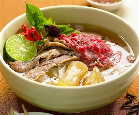 Matikan api , sedia untuk hidangkan. Bihun Sup Daging "Vietnam" - Apron Exclusive Malaysia