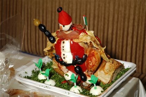 Dame morfi (y amor) y se me pasa todo. DJ Стоян Петров: Кумското пиле