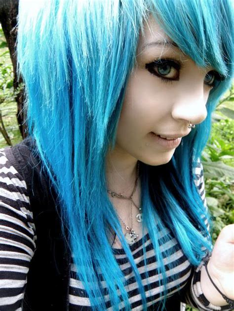 Check out these 30 edgy hair color ideas & their makeup looks! Emo Haircuts For Ultra Chic Look - Top and Trend Hairstyle
