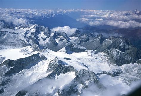 Travel Guide To Alps Mountain Range Europe - XciteFun.net