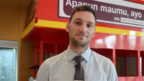 | 500+ koneksi | lihat profil lengkap john di linkedin dan terhubung Pentingnya Bahasa Indonesia bagi Diplomat Inggris