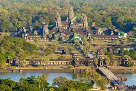 Angkor wat was the state temple of king suryavarman ii, who built the temple during the first half of the 12th century. Angkor Wat Travel Information - Map, Location, History ...