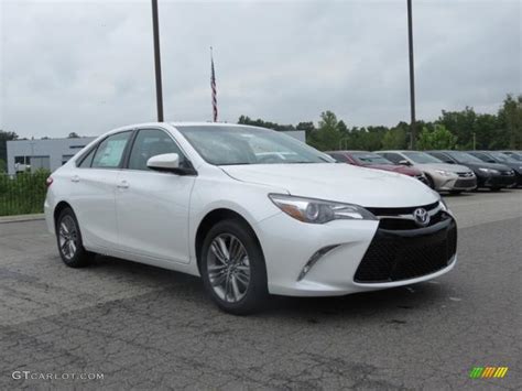 2017 Blizzard White Pearl Toyota Camry Se 114781651