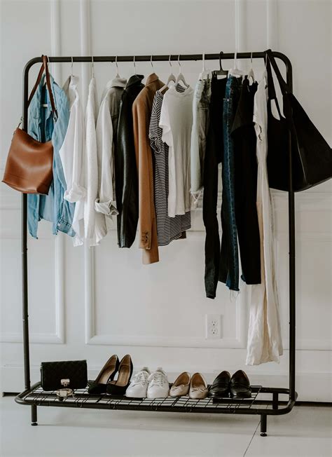 capsule wardrobe ideas 10 pieces of clothing to mix and match my chic obsession