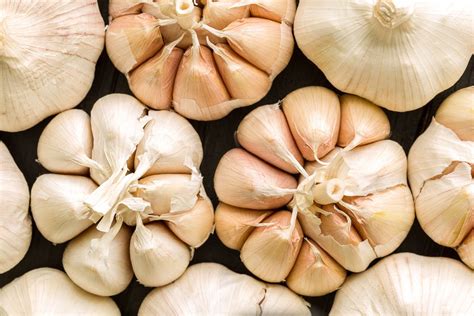 How To Know If Garlic Has Gone Bad 3 Easy Ways To Tell Simply
