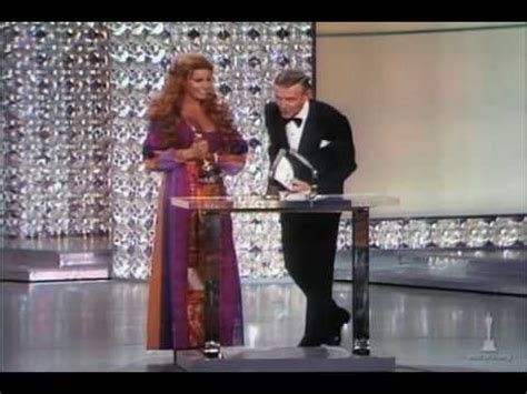 However they split up when kate was young. Goldie Hawn Wins Supporting Actress: 1970 Oscars - YouTube