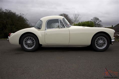 Mga Coupe Mk1 1500 Old English White