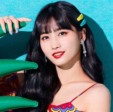 Momo made her official debut with twice on october 20, 2015 with the story begins, prior to that she took part in the. #momo #twice | Hirai momo, Momo, Twice members profile