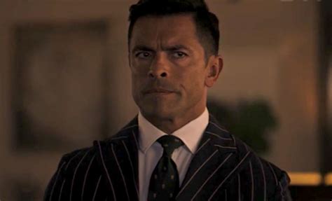 Is Hiram Lodge The Gargoyle King On Riverdale Things Are Starting To Add Up Hot Lifestyle News