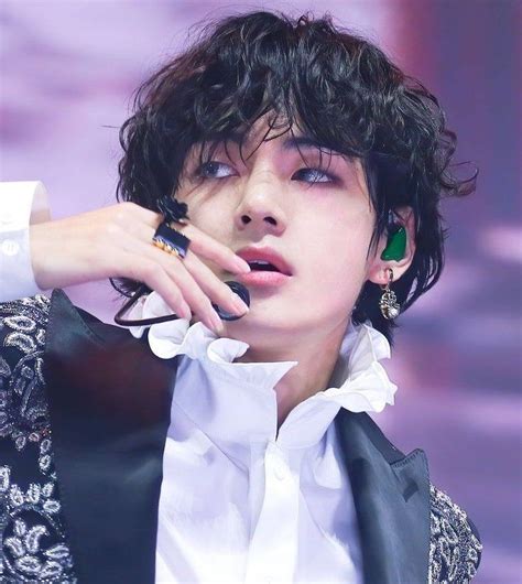 ѕαм ɪs тιиу🐣 ͭ ͪ ͬ ͤ ⷶ ͩ ᷤ🇵🇪 On Twitter Curly Hair Styles Taehyung