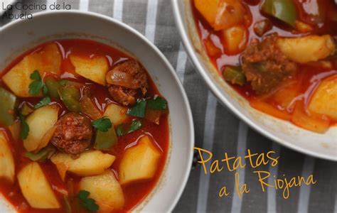 Cubre con abundante agua y sazona. Patatas a la Riojana.